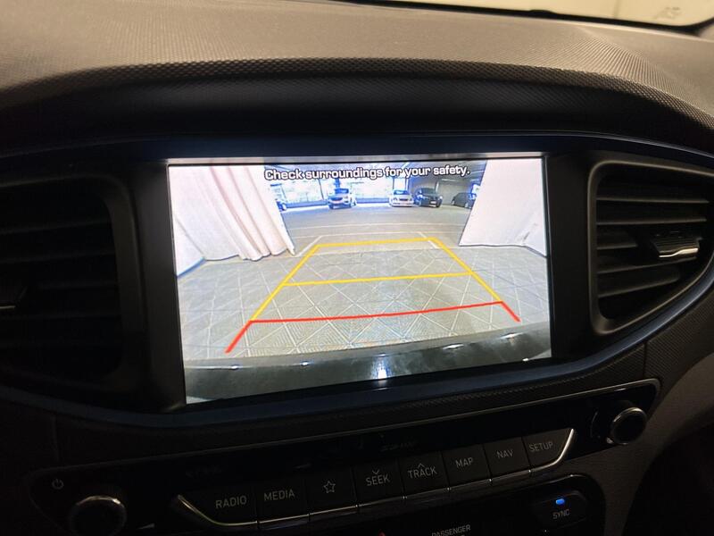 Hyundai IONIQ plug-in vaihtoauto