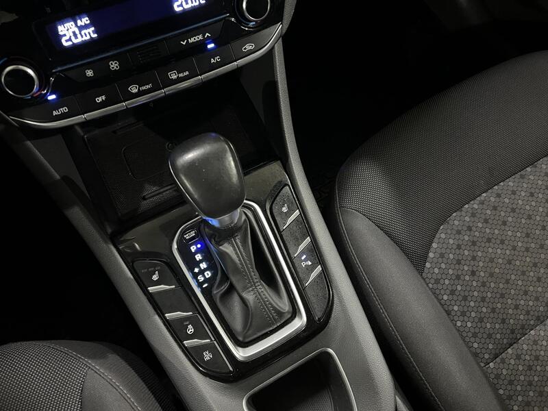 Hyundai IONIQ plug-in vaihtoauto