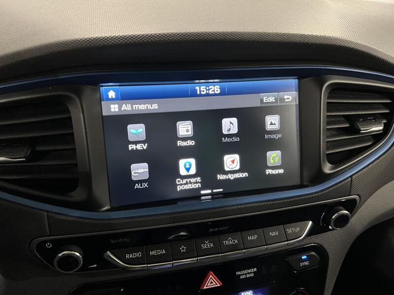 Hyundai IONIQ plug-in vaihtoauto