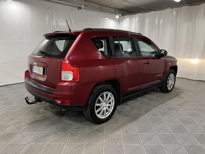 Jeep Compass vaihtoauto