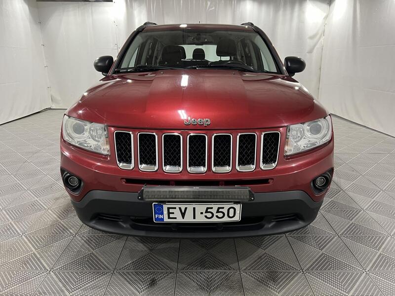 Jeep Compass vaihtoauto