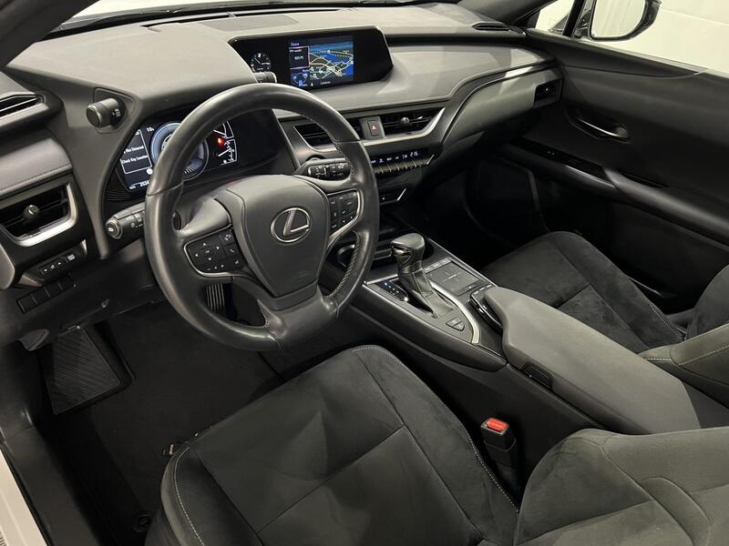 Lexus UX vaihtoauto