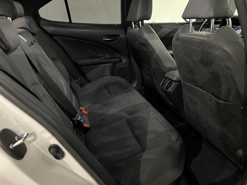 Lexus UX vaihtoauto