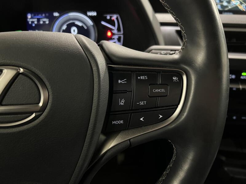 Lexus UX vaihtoauto