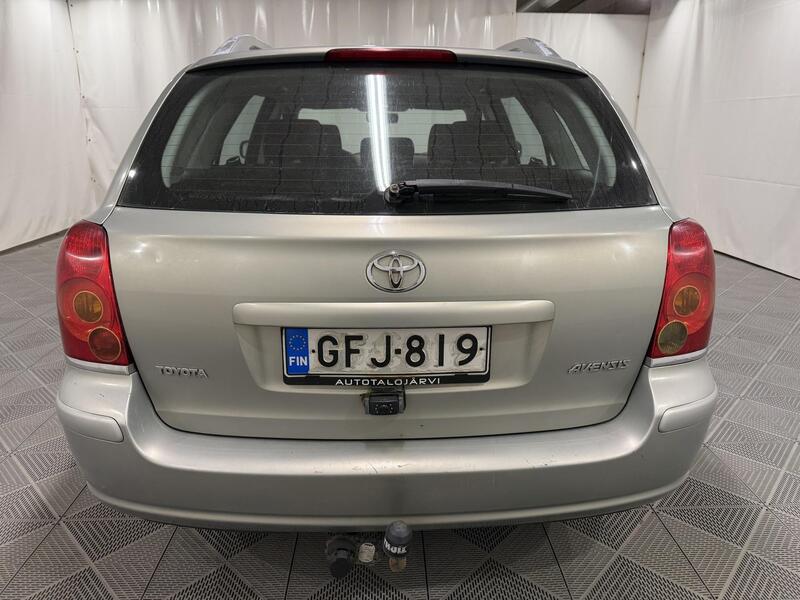 Toyota Avensis vaihtoauto