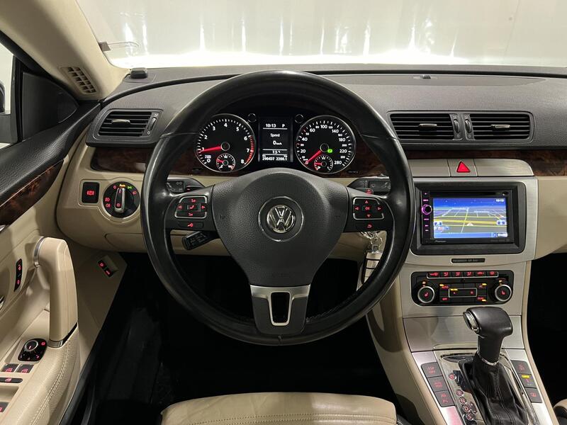 Volkswagen Passat CC vaihtoauto