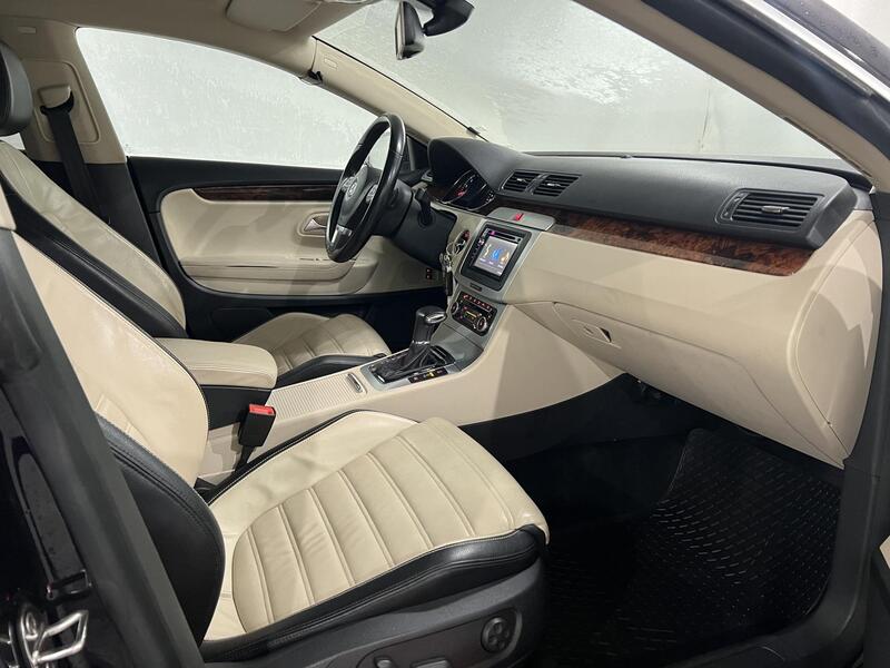 Volkswagen Passat CC vaihtoauto