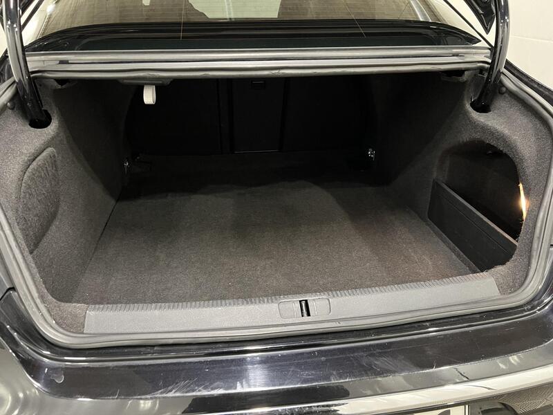 Volkswagen Passat CC vaihtoauto