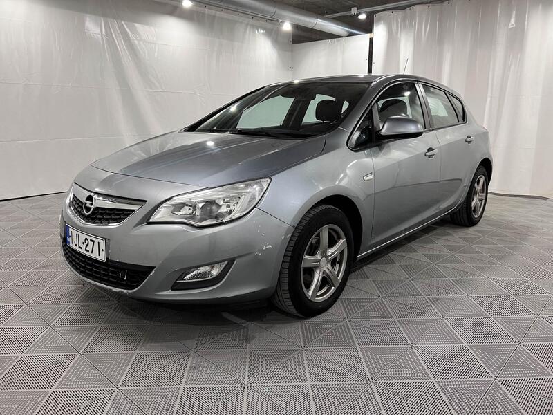 Opel Astra vaihtoauto