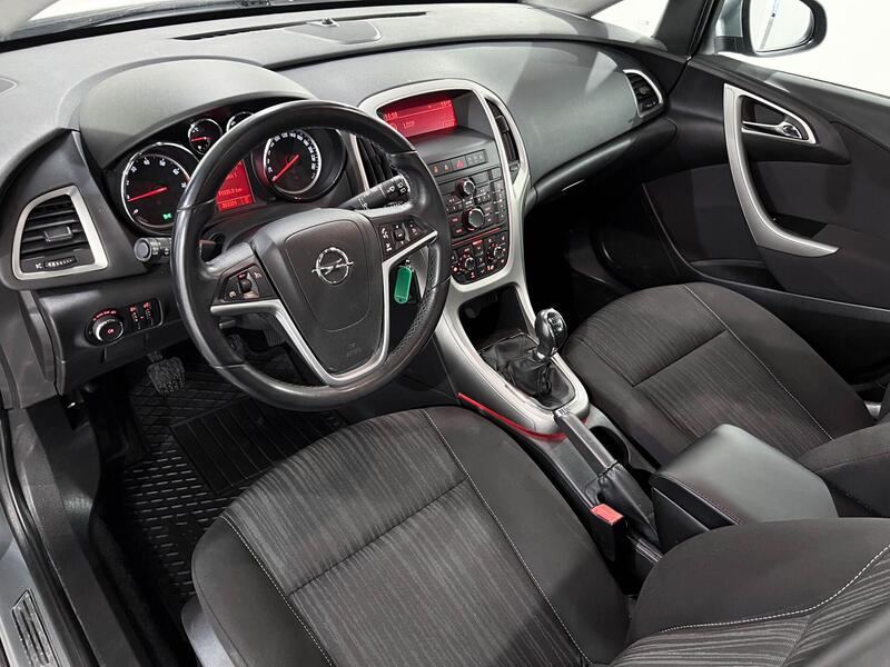 Opel Astra vaihtoauto