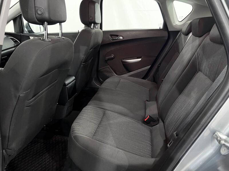 Opel Astra vaihtoauto