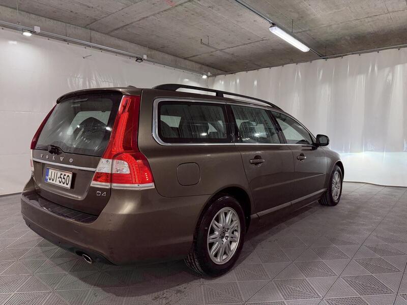 Volvo V70 vaihtoauto