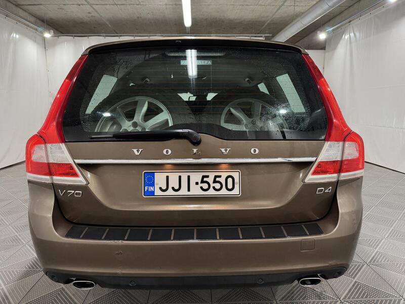 Volvo V70 vaihtoauto