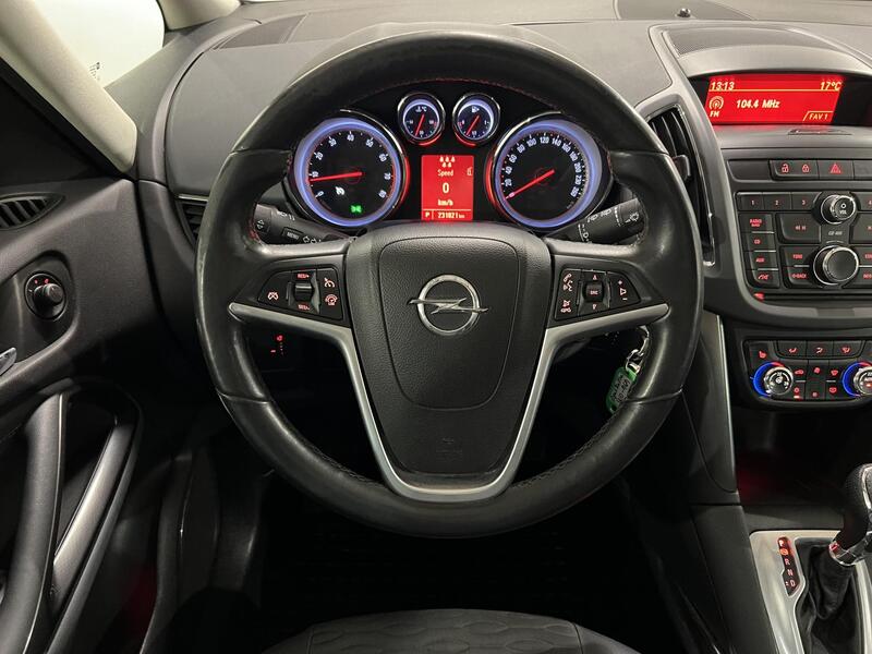Opel Zafira Tourer vaihtoauto