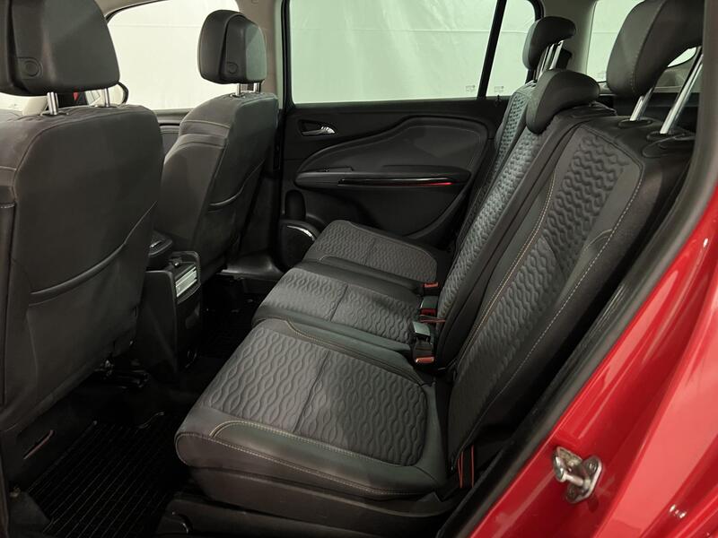 Opel Zafira Tourer vaihtoauto