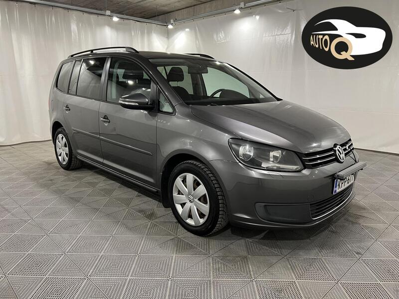 Volkswagen Touran vaihtoauto