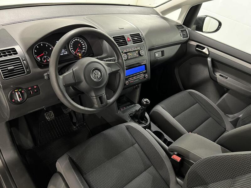 Volkswagen Touran vaihtoauto