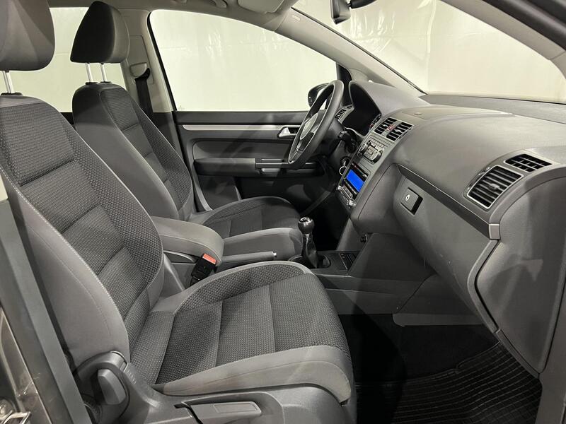 Volkswagen Touran vaihtoauto