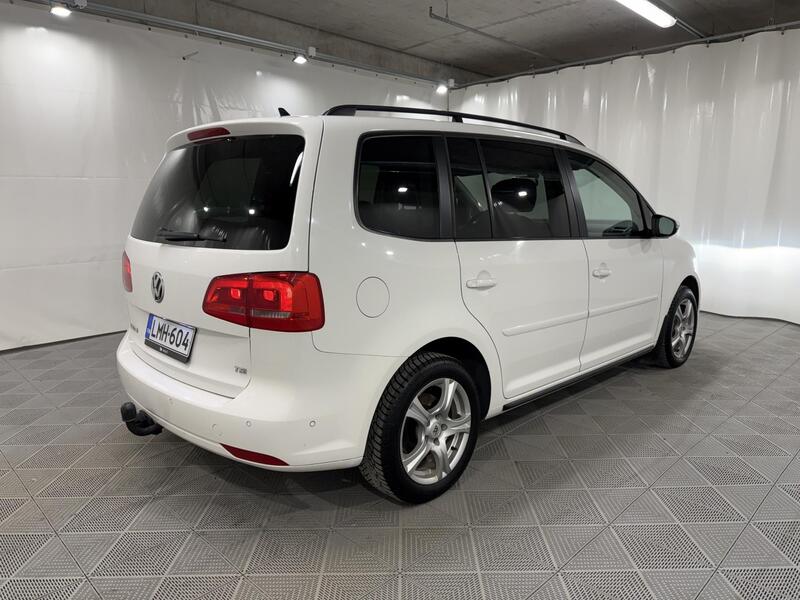 Volkswagen Touran vaihtoauto