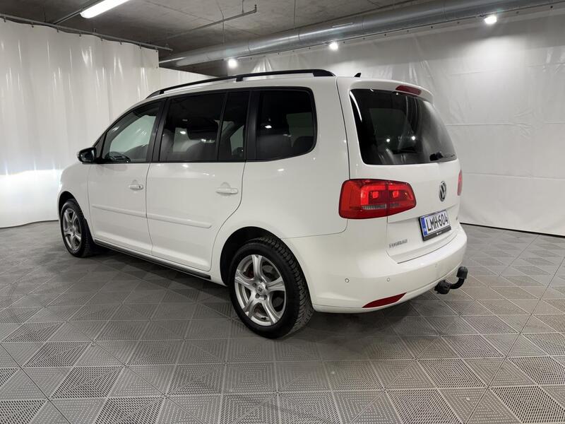 Volkswagen Touran vaihtoauto