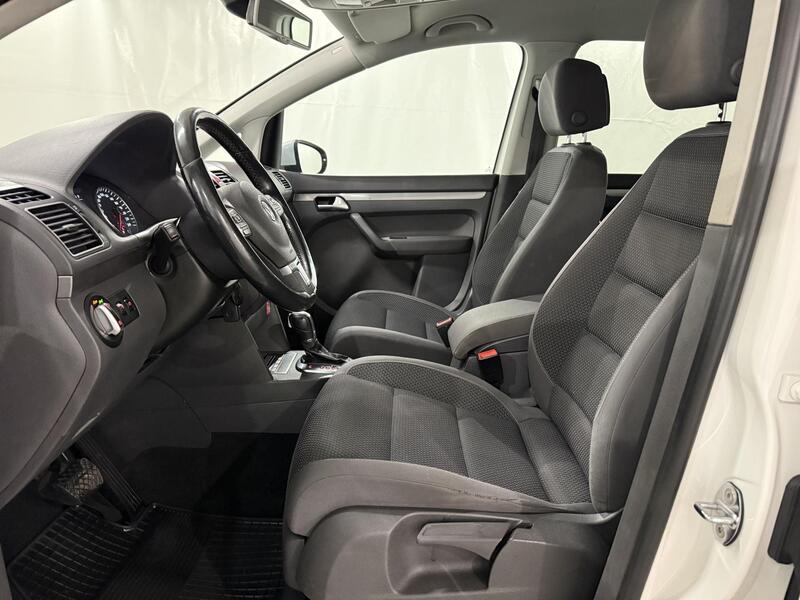 Volkswagen Touran vaihtoauto