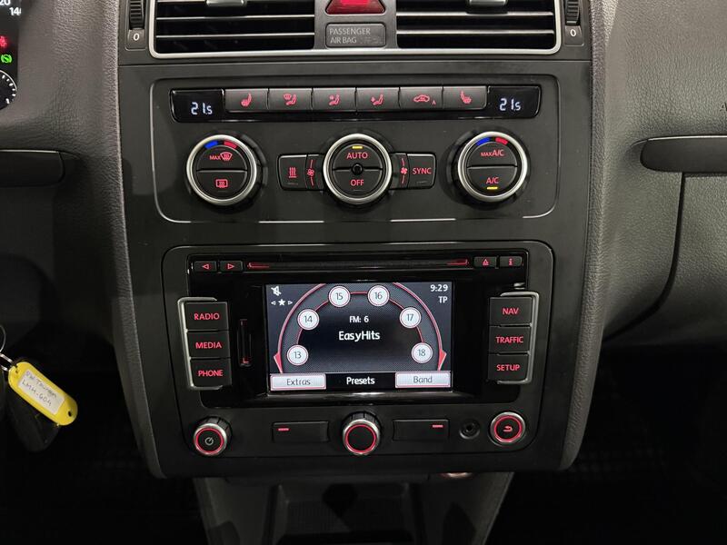 Volkswagen Touran vaihtoauto