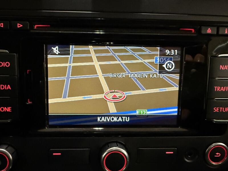 Volkswagen Touran vaihtoauto