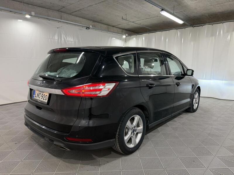 Ford S-MAX vaihtoauto