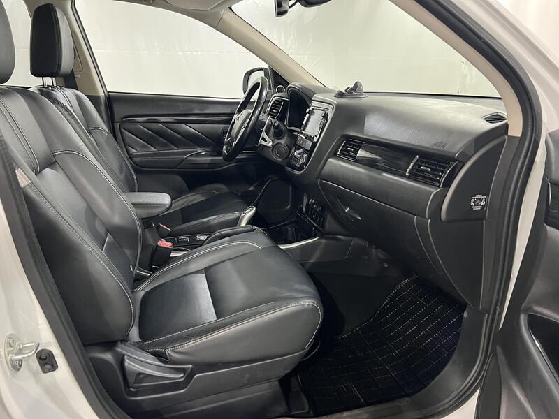 Mitsubishi Outlander PHEV vaihtoauto