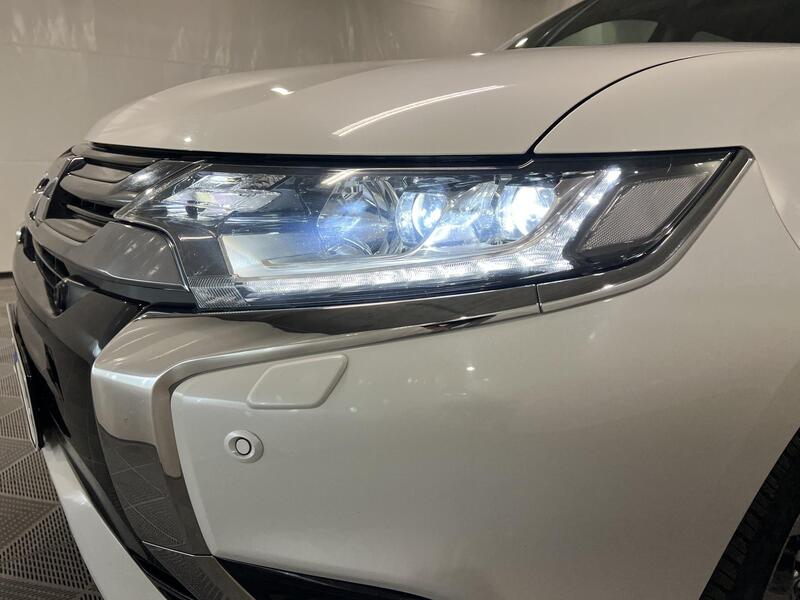 Mitsubishi Outlander PHEV vaihtoauto