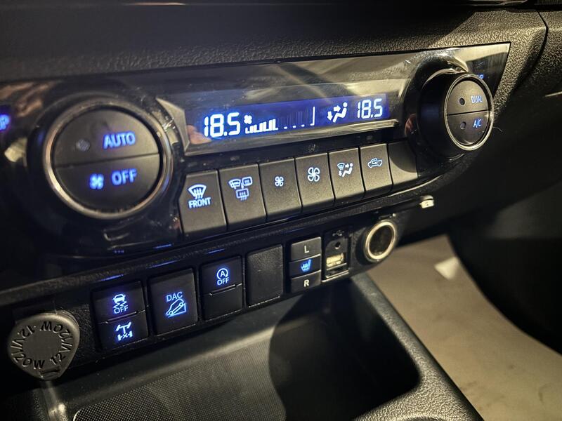 Toyota Hilux vaihtoauto