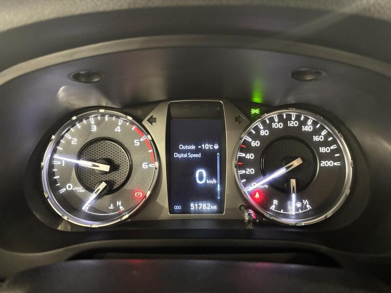 Toyota Hilux vaihtoauto