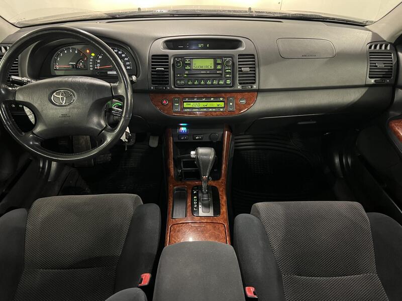 Toyota Camry vaihtoauto