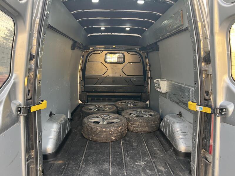 Ford Transit Custom vaihtoauto