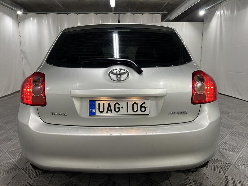 Toyota Auris vaihtoauto