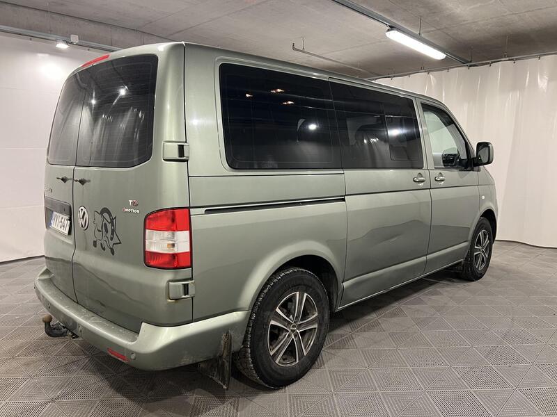Volkswagen Caravelle vaihtoauto