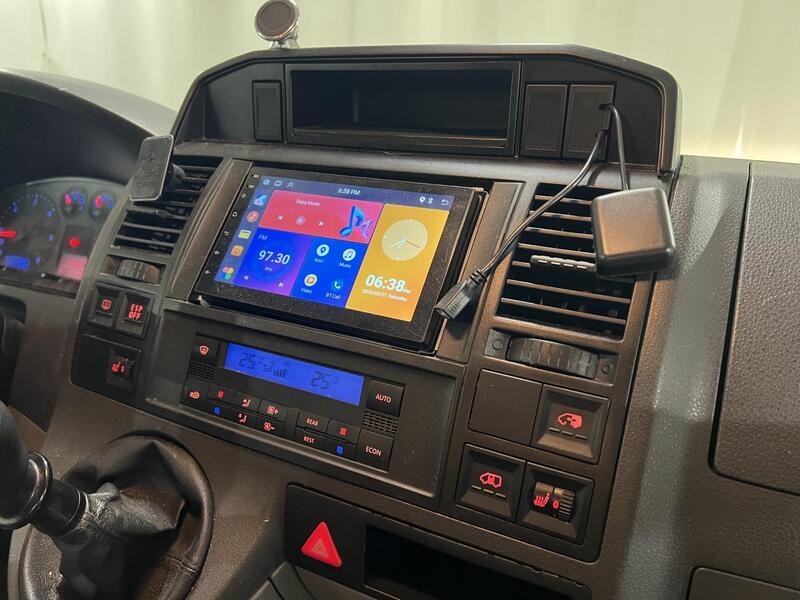 Volkswagen Caravelle vaihtoauto