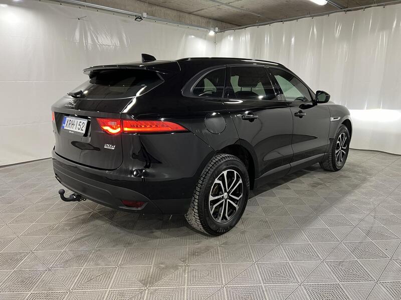 Jaguar F-PACE vaihtoauto