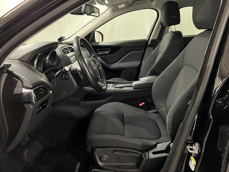 Jaguar F-PACE vaihtoauto