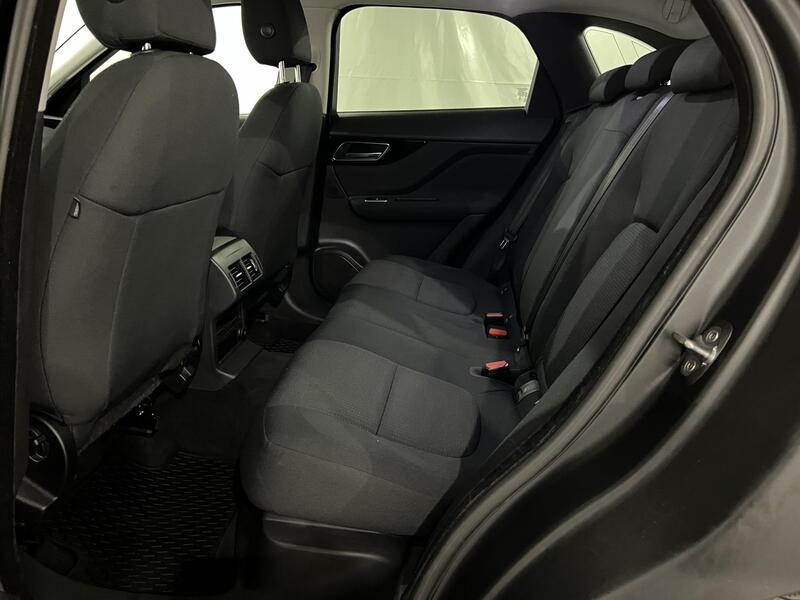 Jaguar F-PACE vaihtoauto