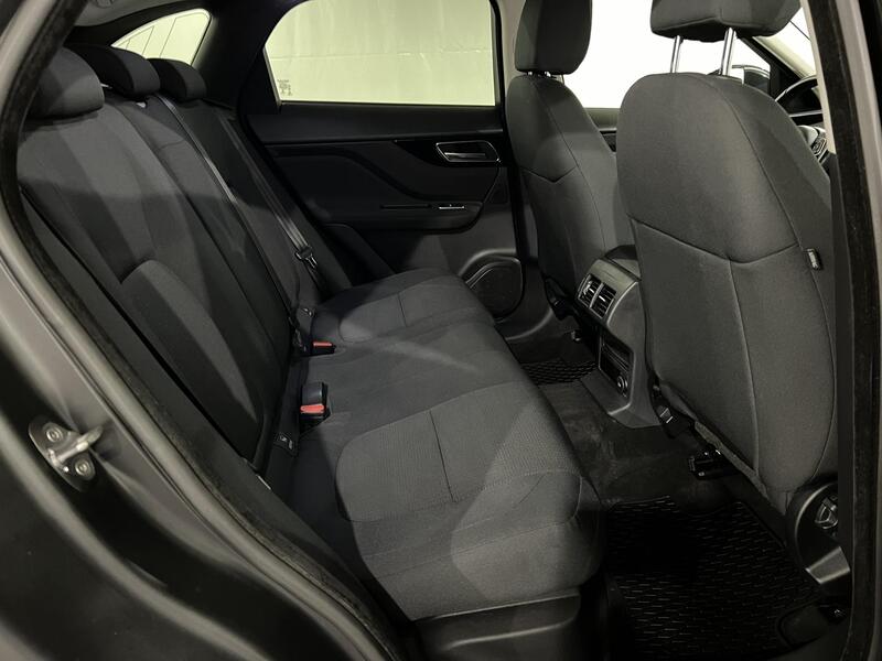 Jaguar F-PACE vaihtoauto