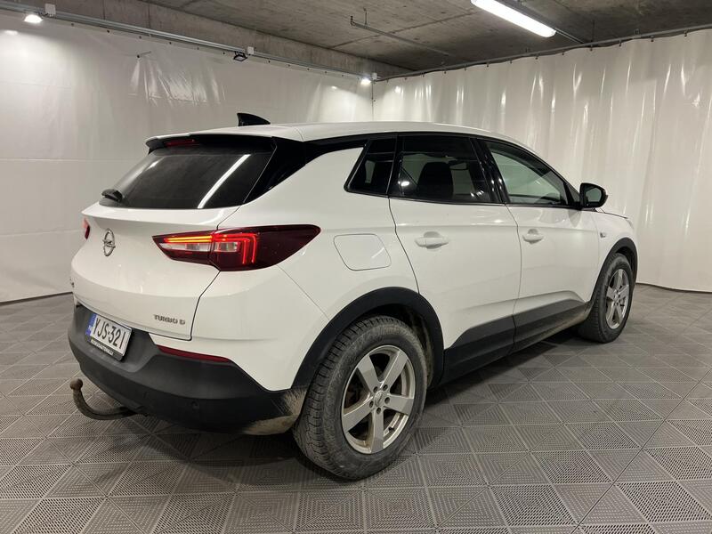 Opel Grandland X vaihtoauto