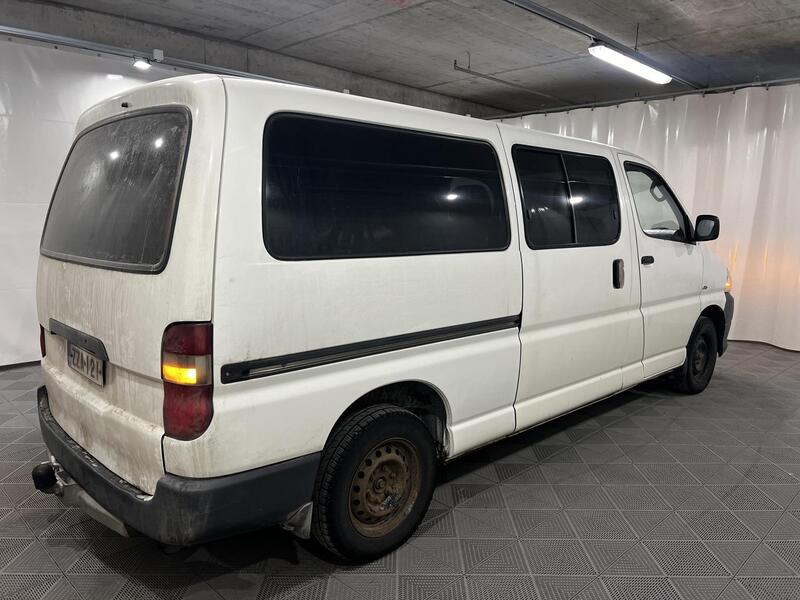 Toyota Hiace vaihtoauto