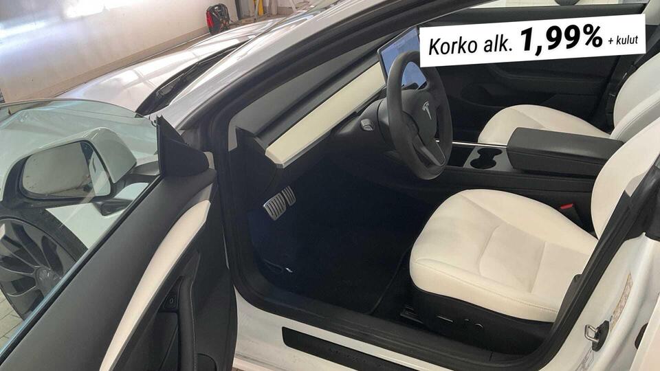 Tesla Model 3 vaihtoauto