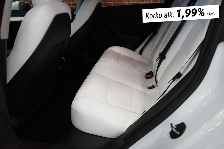 Tesla Model 3 vaihtoauto