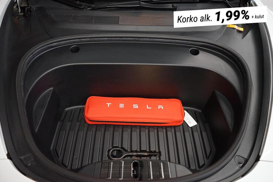 Tesla Model 3 vaihtoauto