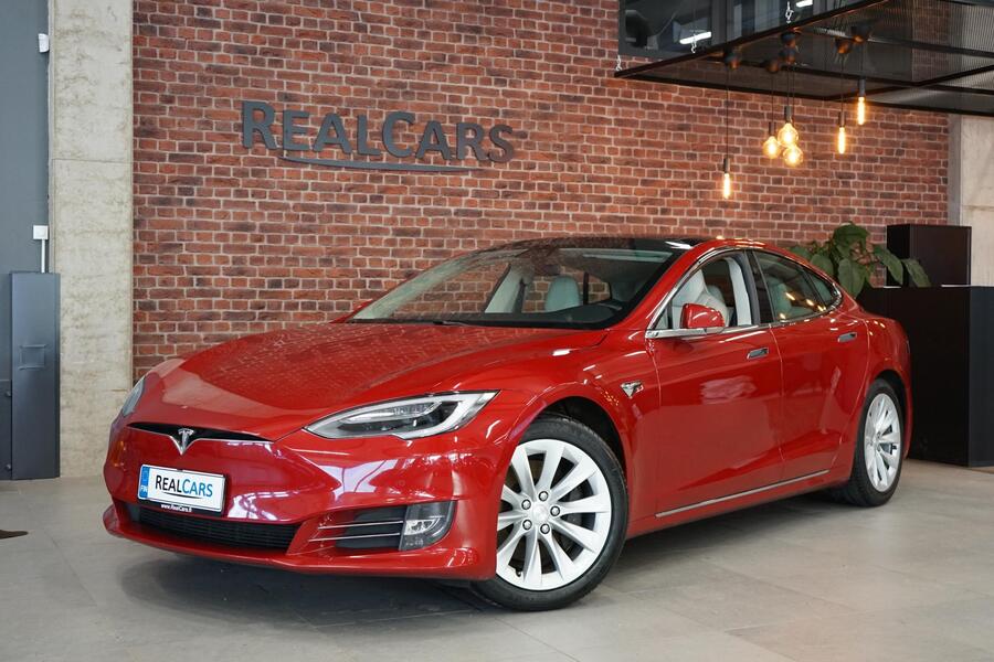 Tesla Model S vaihtoauto