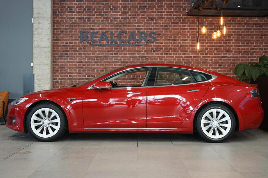 Tesla Model S vaihtoauto