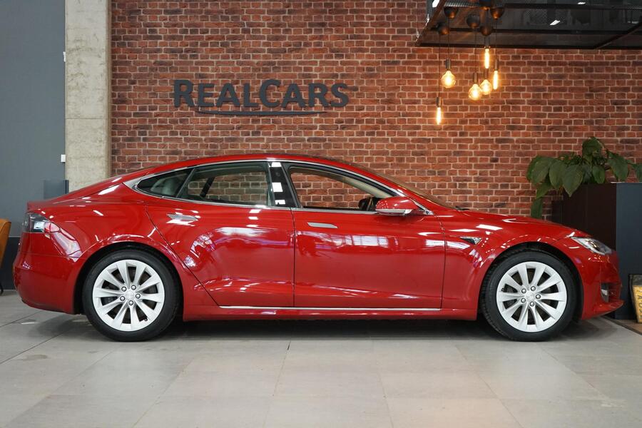 Tesla Model S vaihtoauto