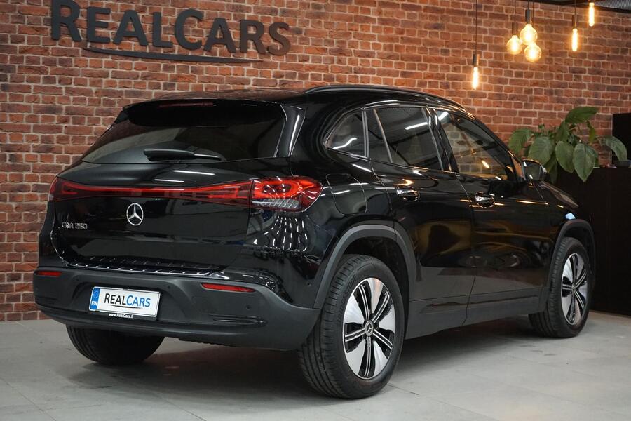 Mercedes-Benz EQA vaihtoauto